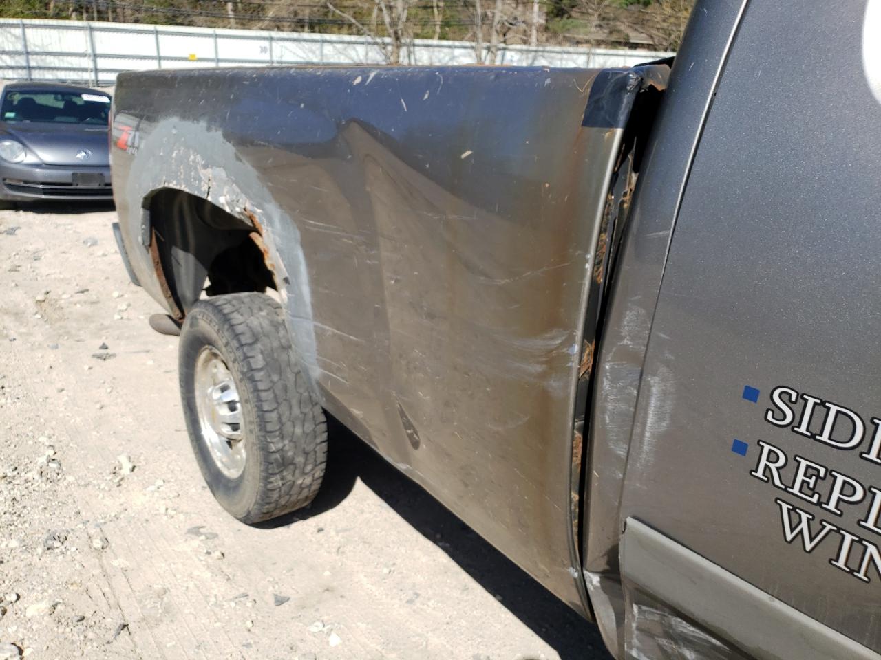 Photo 9 from auction – 2008 CHEVROLET SILVERADO with VIN 1GCHK29KX8E180552
