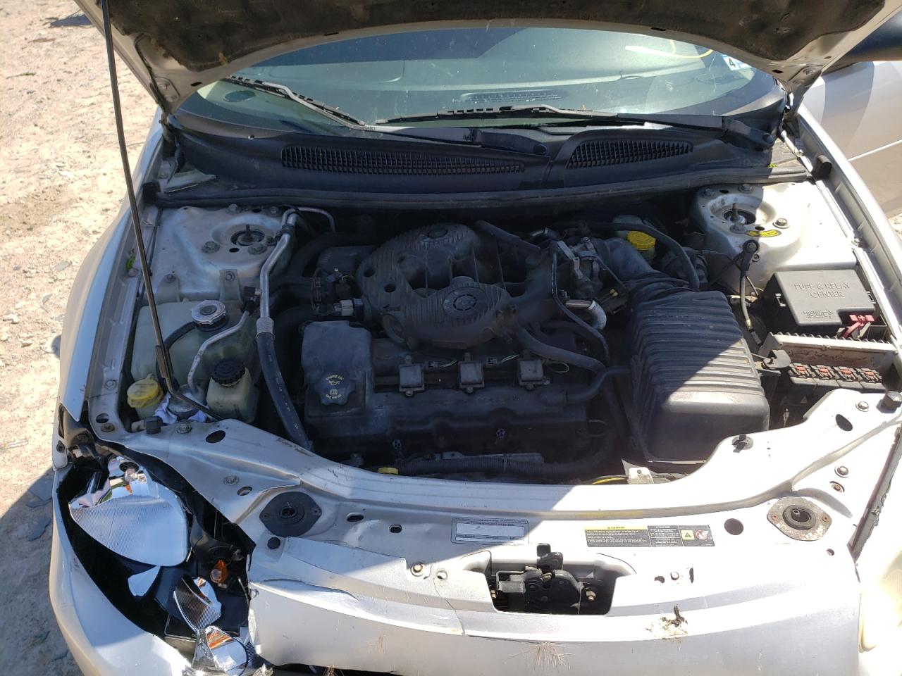 Photo 7 from auction – 2005 CHRYSLER SEBRING TO with VIN 1C3EL56R35N561968