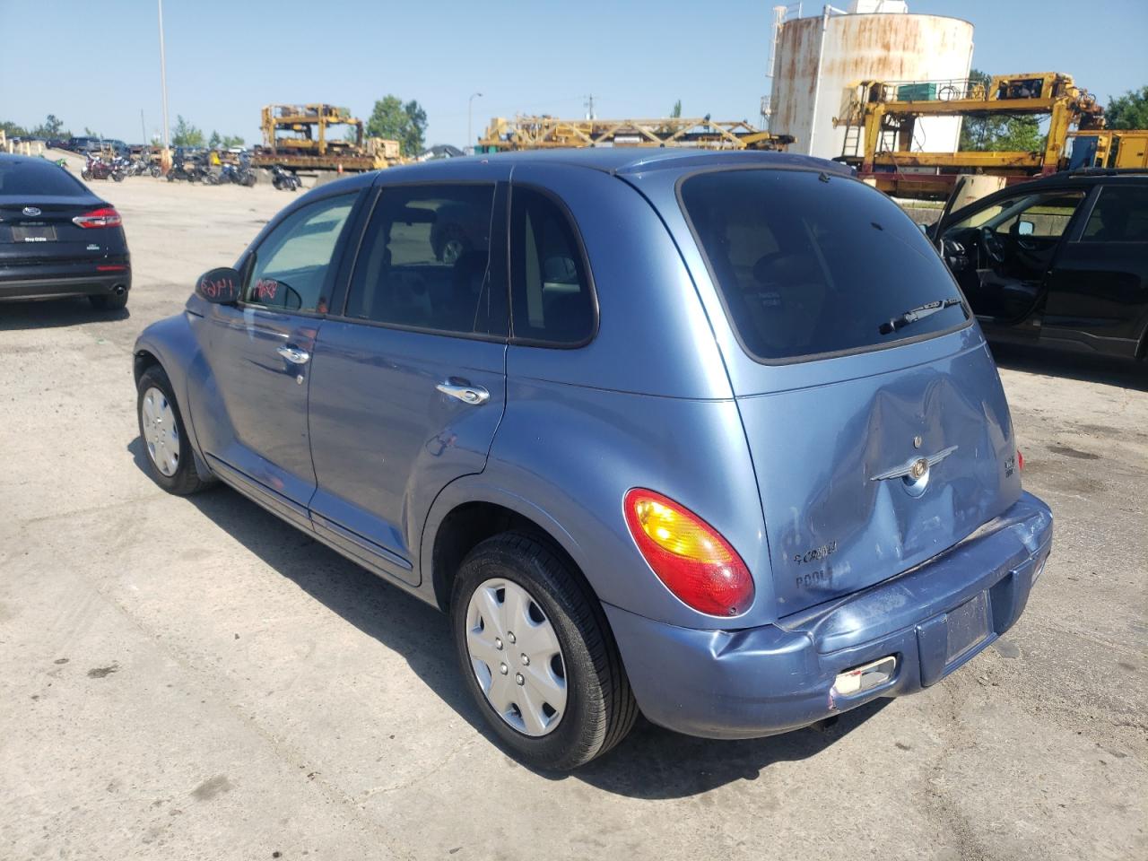 Photo 3 from auction – 2007 CHRYSLER PT CRUISER with VIN 3A4FY58B87T583852