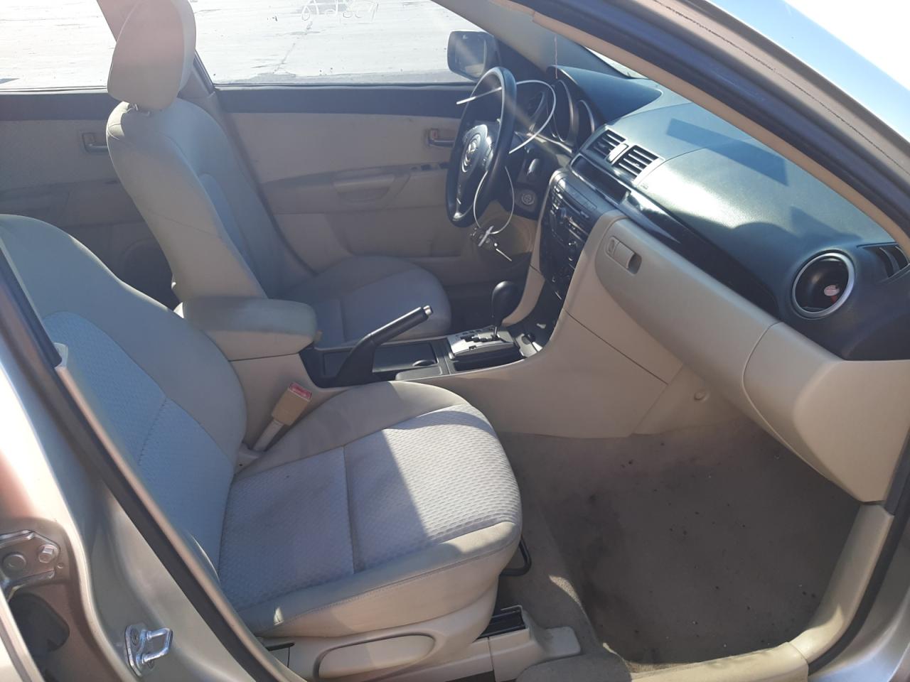 Photo 5 from auction – 2004 MAZDA 3 with VIN JM1BK12F341113533