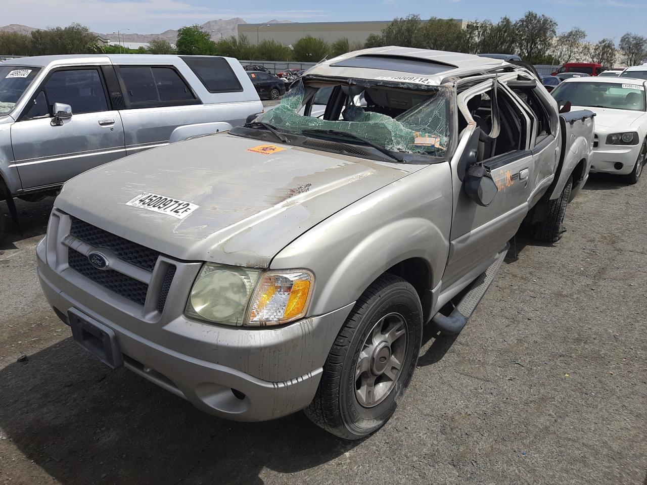 Photo 2 from auction – 2004 FORD EXPLORER S with VIN 1FMZU67K84UC33608