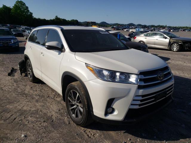 TOYOTA HIGHLANDER 2018 with VIN 5TDJZRFH9JS551473 - Photo from auction