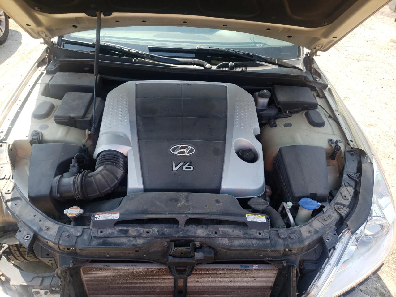 Photo 7 from auction – 2009 HYUNDAI GENESIS 3. with VIN KMHGC46E09U024994