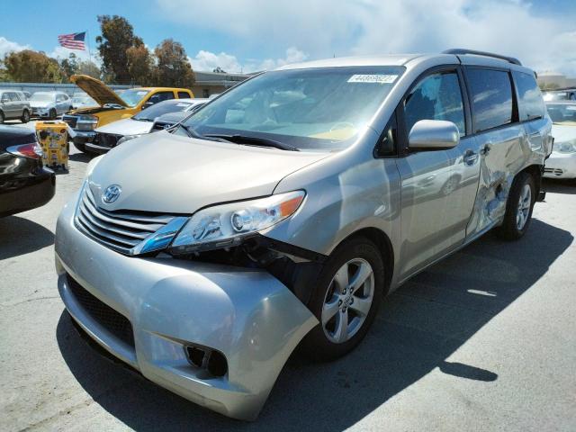 Photo 2 from auction – 2015 TOYOTA SIENNA LE with VIN 5TDKK3DC9FS586664