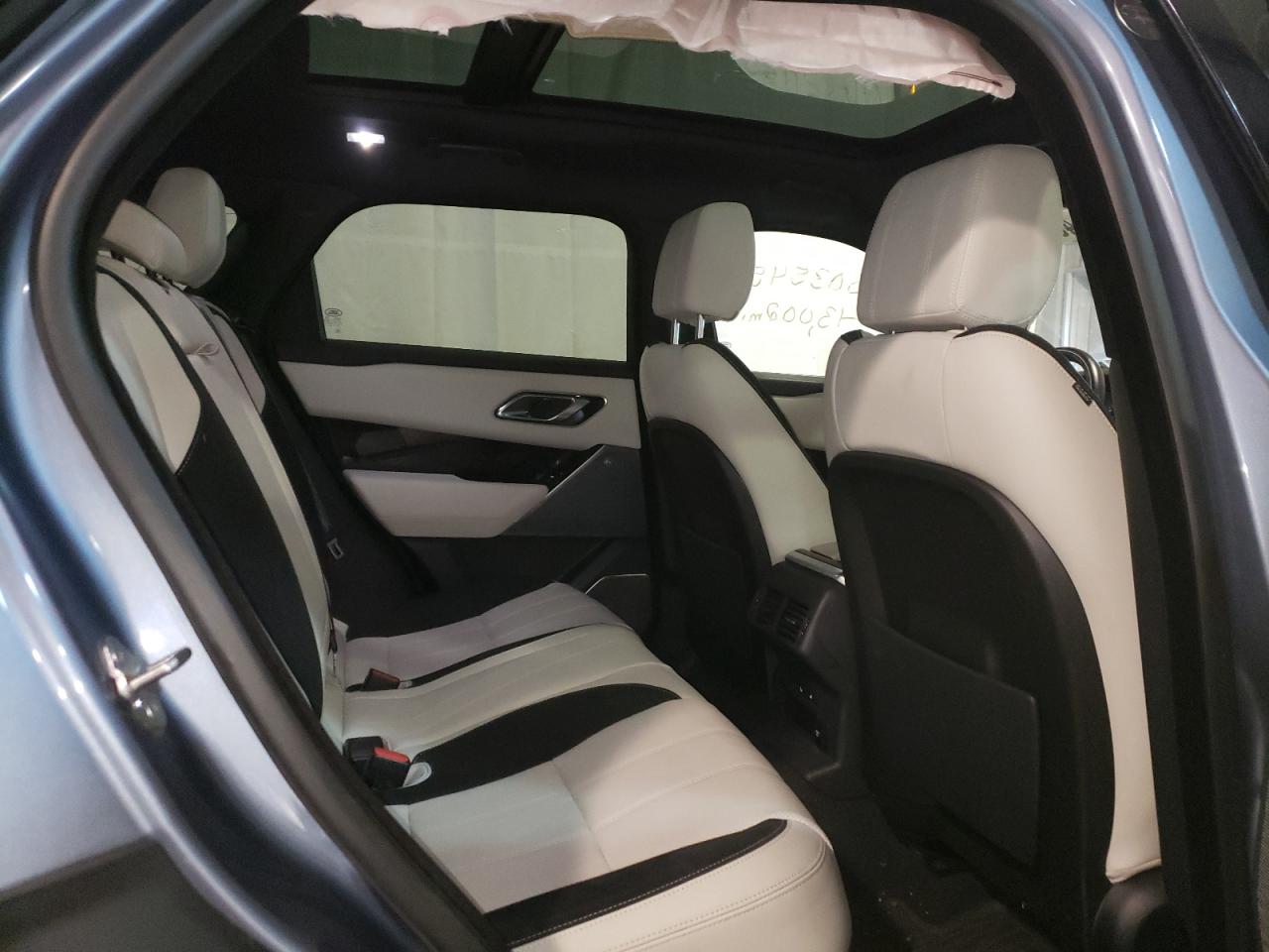 Photo 6 from auction – 2018 LAND ROVER RANGE ROVE with VIN SALYL2RV0JA770854