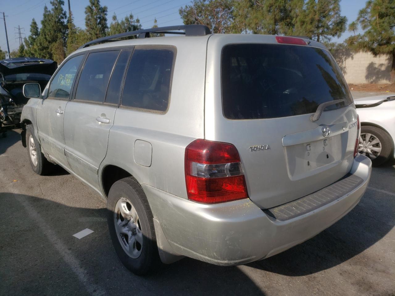 Photo 3 from auction – 2005 TOYOTA HIGHLANDER with VIN JTEGD21A350111523