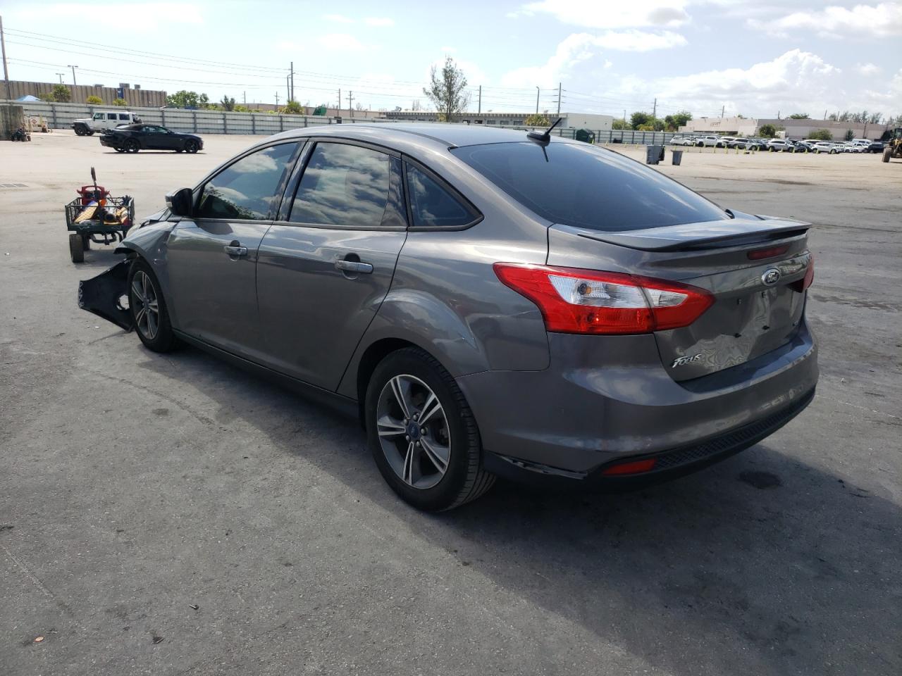 Photo 3 from auction – 2014 FORD FOCUS SE with VIN 1FADP3F23EL338656