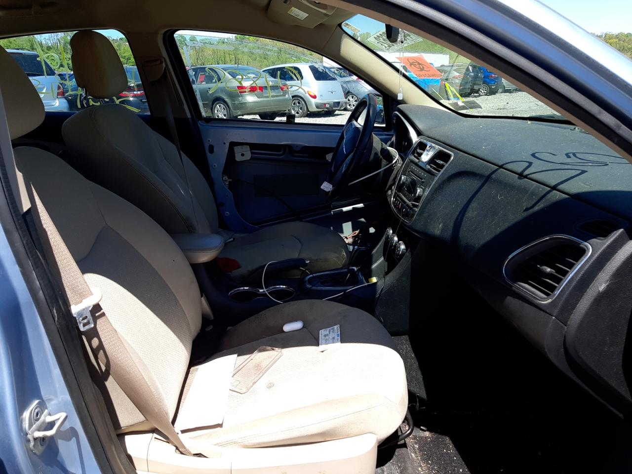 Photo 5 from auction – 2013 CHRYSLER 200 TOURIN with VIN 1C3CCBBB8DN540191
