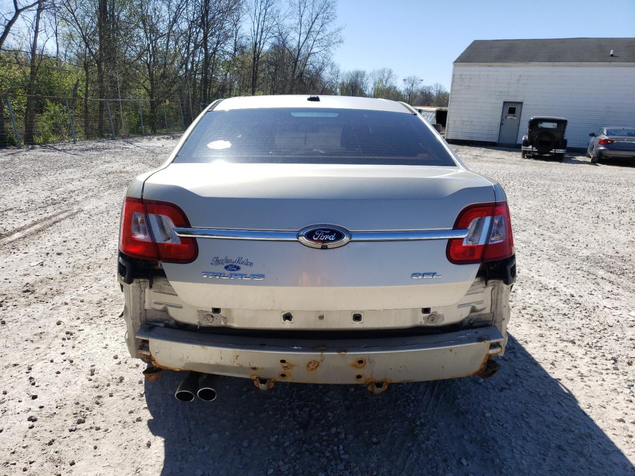Photo 9 from auction – 2011 FORD TAURUS SEL with VIN 1FAHP2EW7BG171478