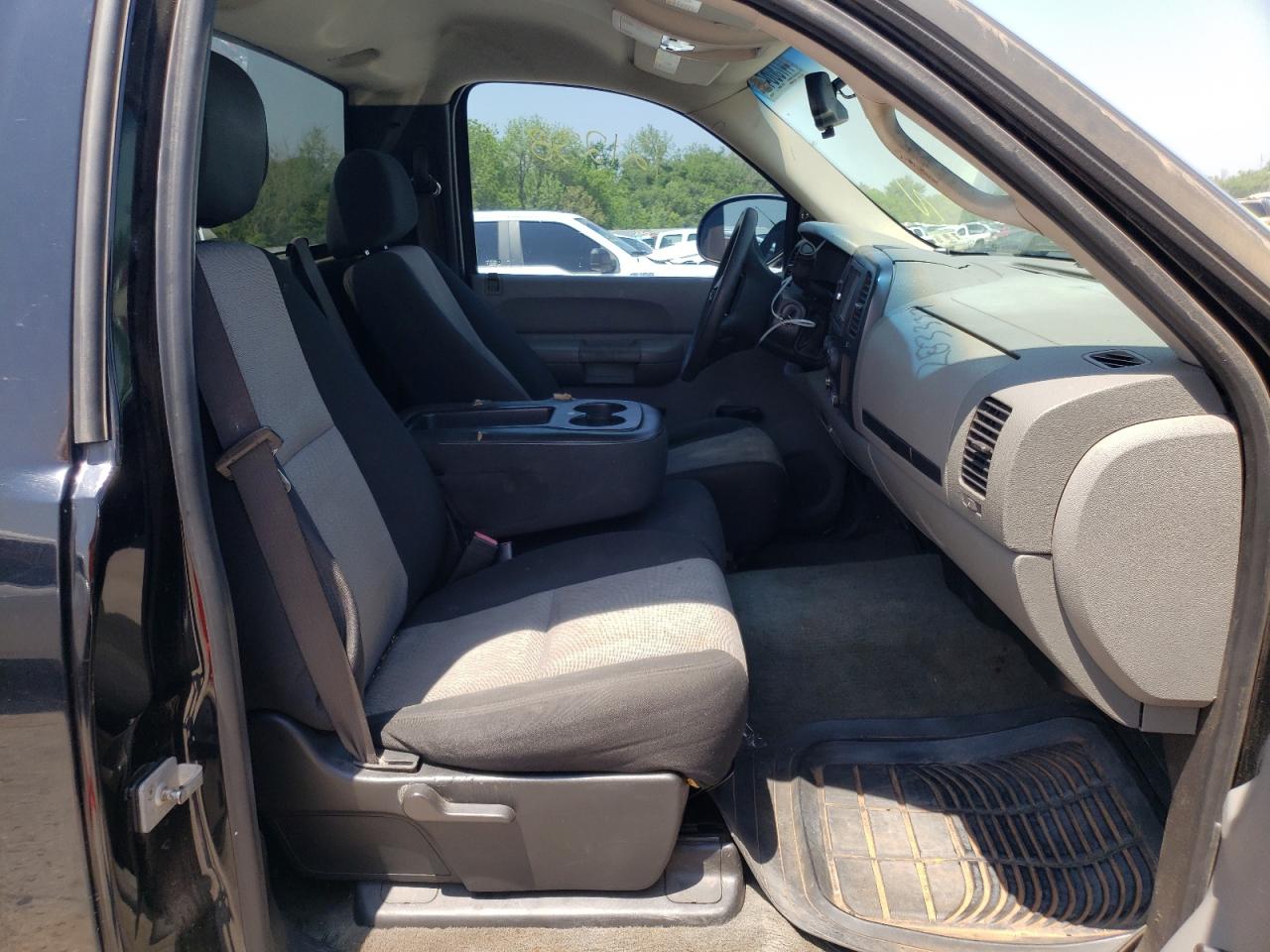 Photo 5 from auction – 2008 CHEVROLET SILVRK1500 with VIN 1GCEC14X98Z283337