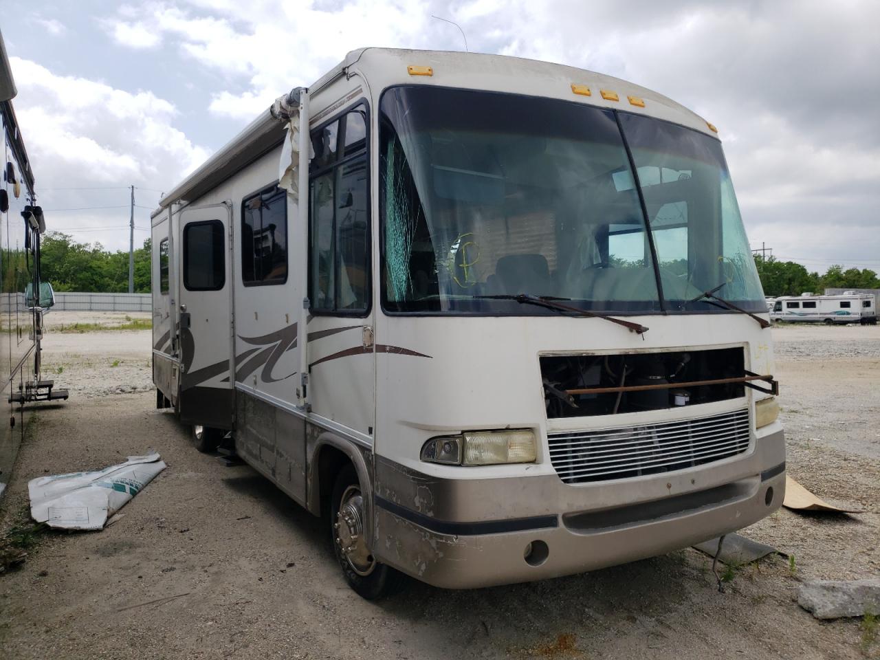FORD F550 SUPER 2000 with VIN 1FCLF53S5Y0A11643 - Photo from auction