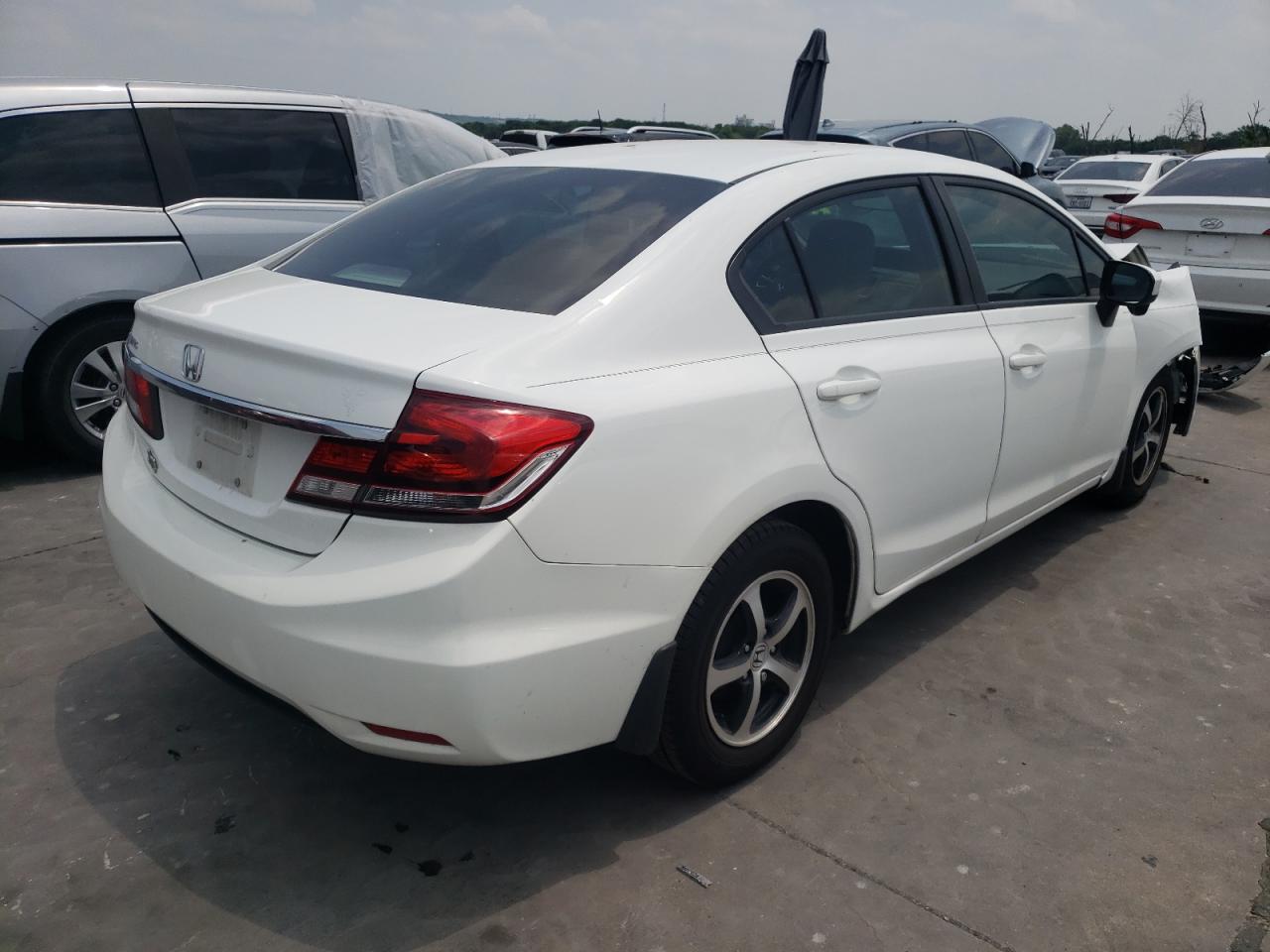 Photo 15 from auction – 2015 HONDA CIVIC SE with VIN 19XFB2F73FE021879