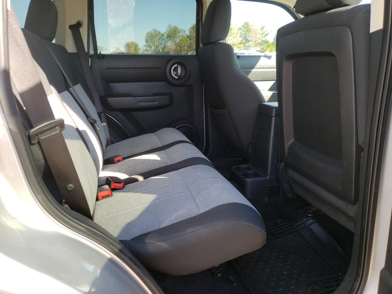 Photo 6 from auction – 2008 DODGE NITRO SXT with VIN 1D8GU28K38W272783