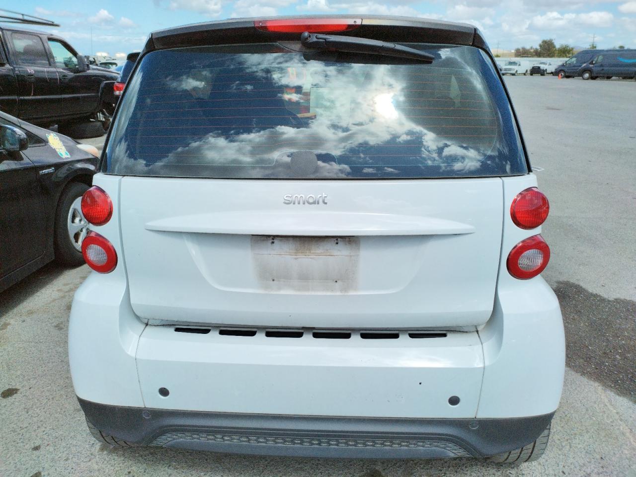 Photo 6 from auction – 2014 SMART FORTWO PUR with VIN WMEEJ3BAXEK758550