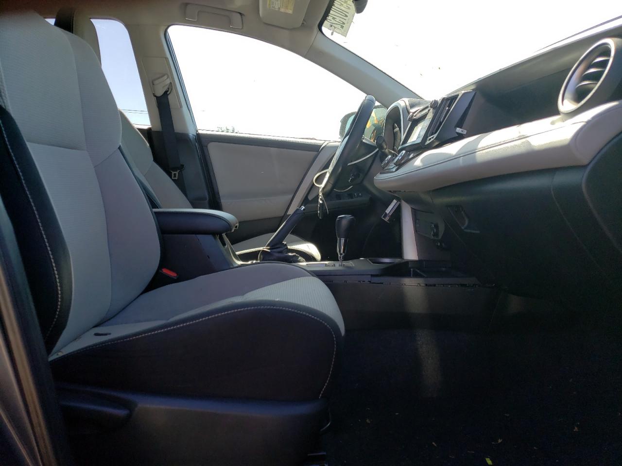 Photo 5 from auction – 2013 TOYOTA RAV4 LIMIT with VIN 2T3DFREV4DW027115