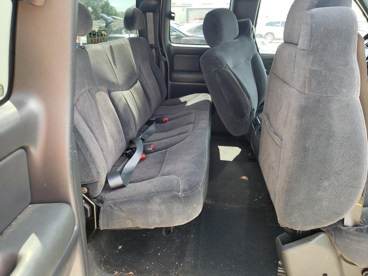 Photo 6 from auction – 2000 CHEVROLET SILVERADO with VIN 2GCEC19T9Y1407220