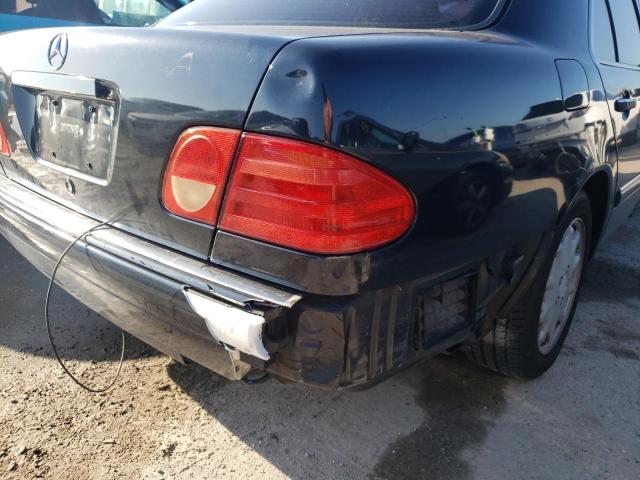 Photo 9 from auction – 1998 MERCEDES-BENZ E 320 with VIN WDBJF65F0WA628256