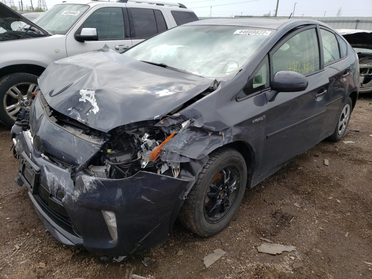 Photo 2 from auction – 2013 TOYOTA PRIUS with VIN JTDKN3DU4D1696452