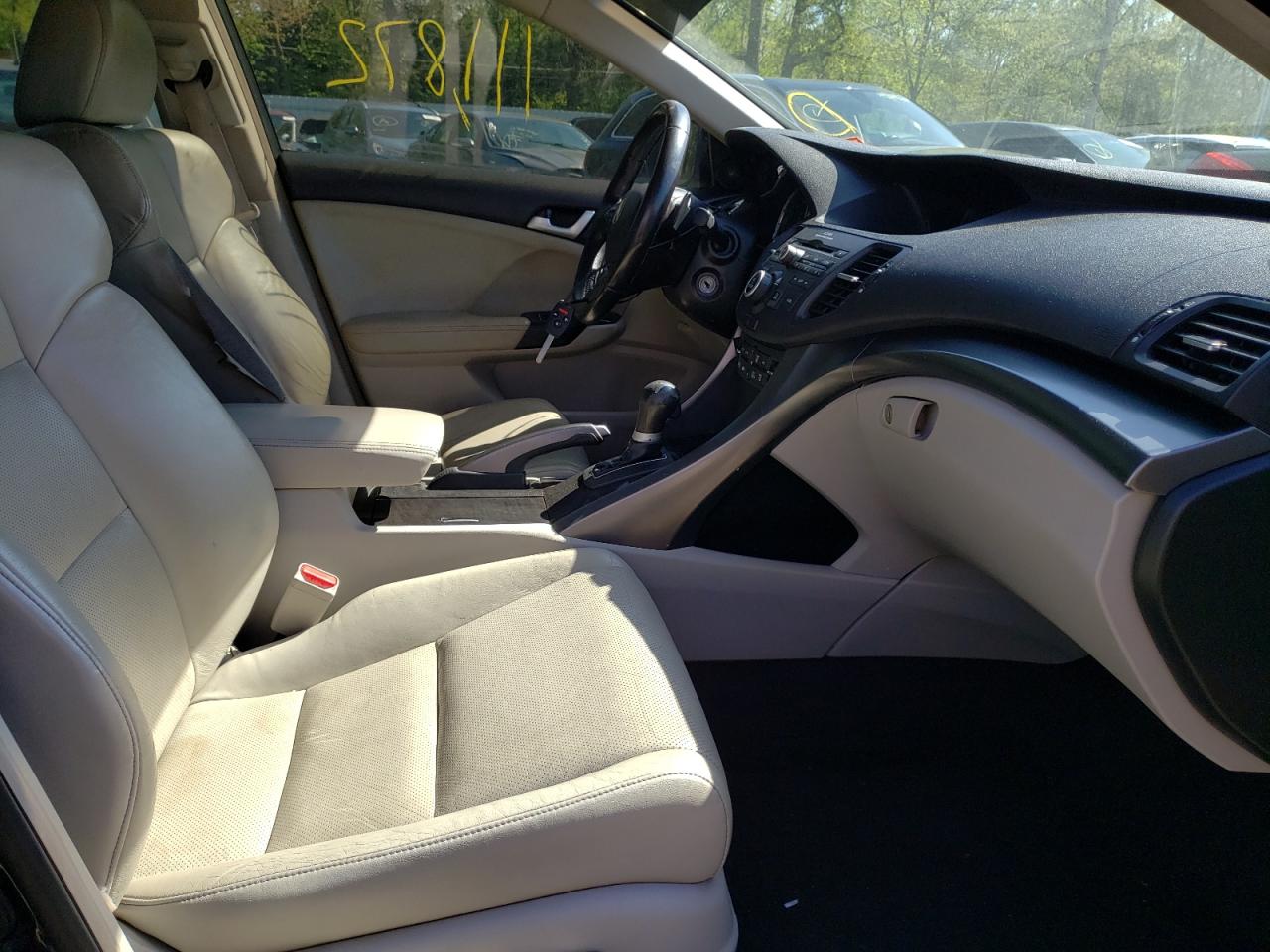 Photo 5 from auction – 2011 ACURA TSX with VIN JH4CU2F62BC000493