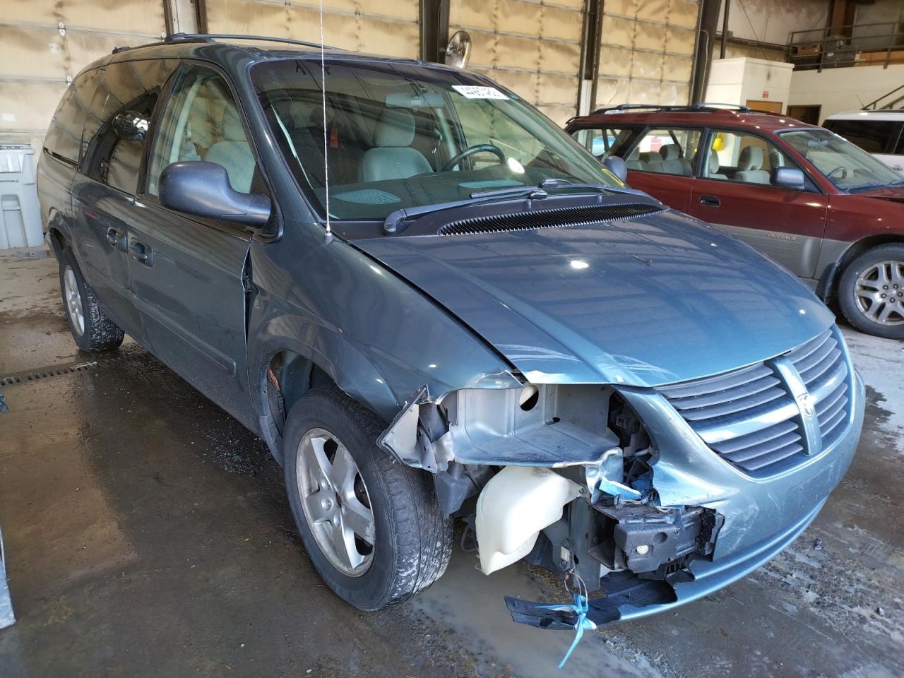 DODGE GRAND CARA 2006 with VIN 2D4GP44L06R917477 - Photo from auction