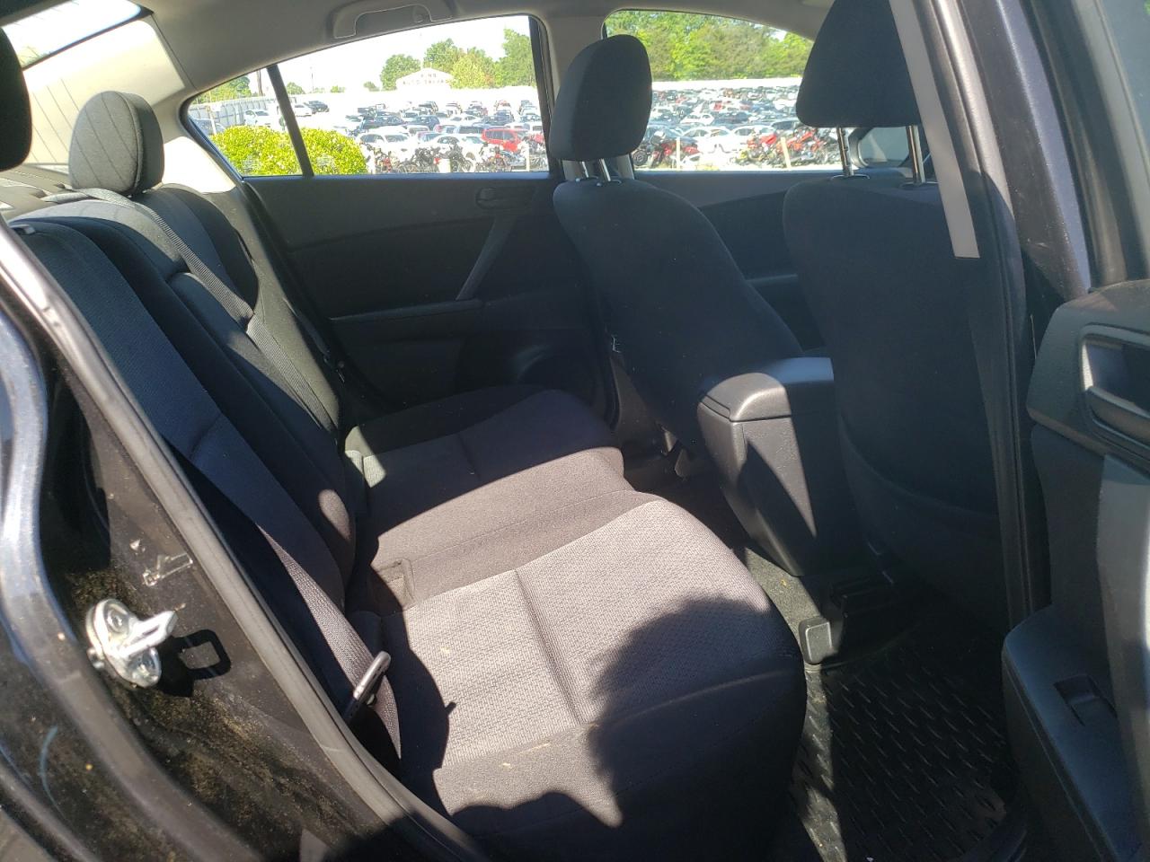 Photo 6 from auction – 2010 MAZDA 3 I with VIN JM1BL1SG9A1228395