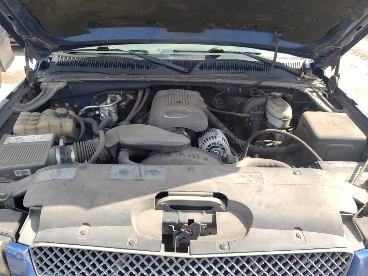 Photo 7 from auction – 2004 CHEVROLET SILVERADO with VIN 1GCEC14V14Z101123