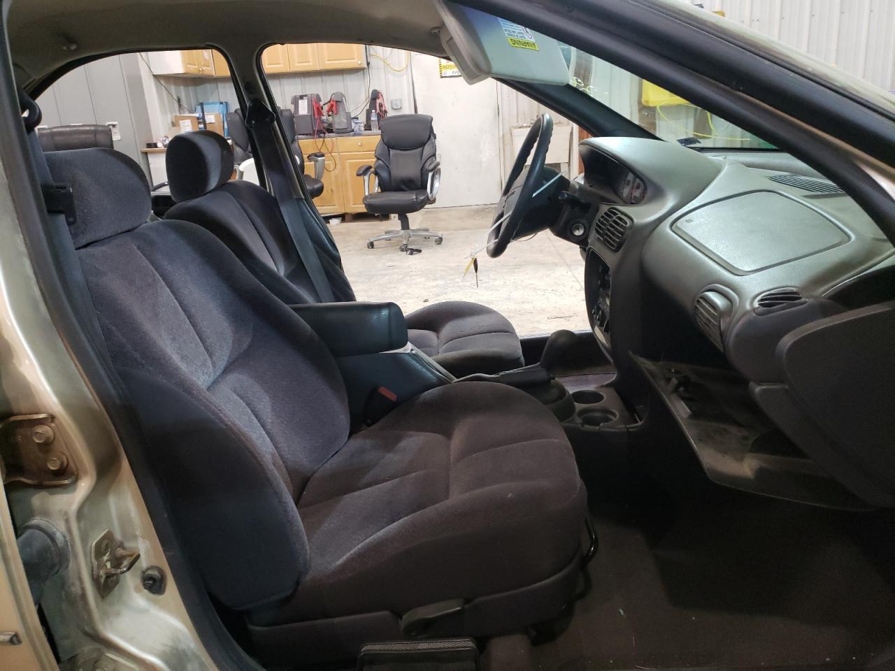 Photo 5 from auction – 2000 DODGE STRATUS SE with VIN 1B3EJ46X0YN244780