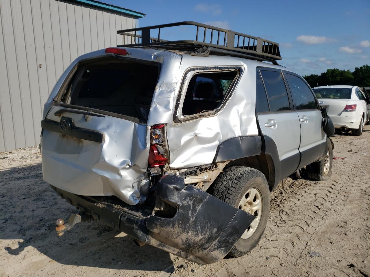 Photo 4 from auction – 2003 TOYOTA 4RUNNER SR with VIN JTEZU14R230003105