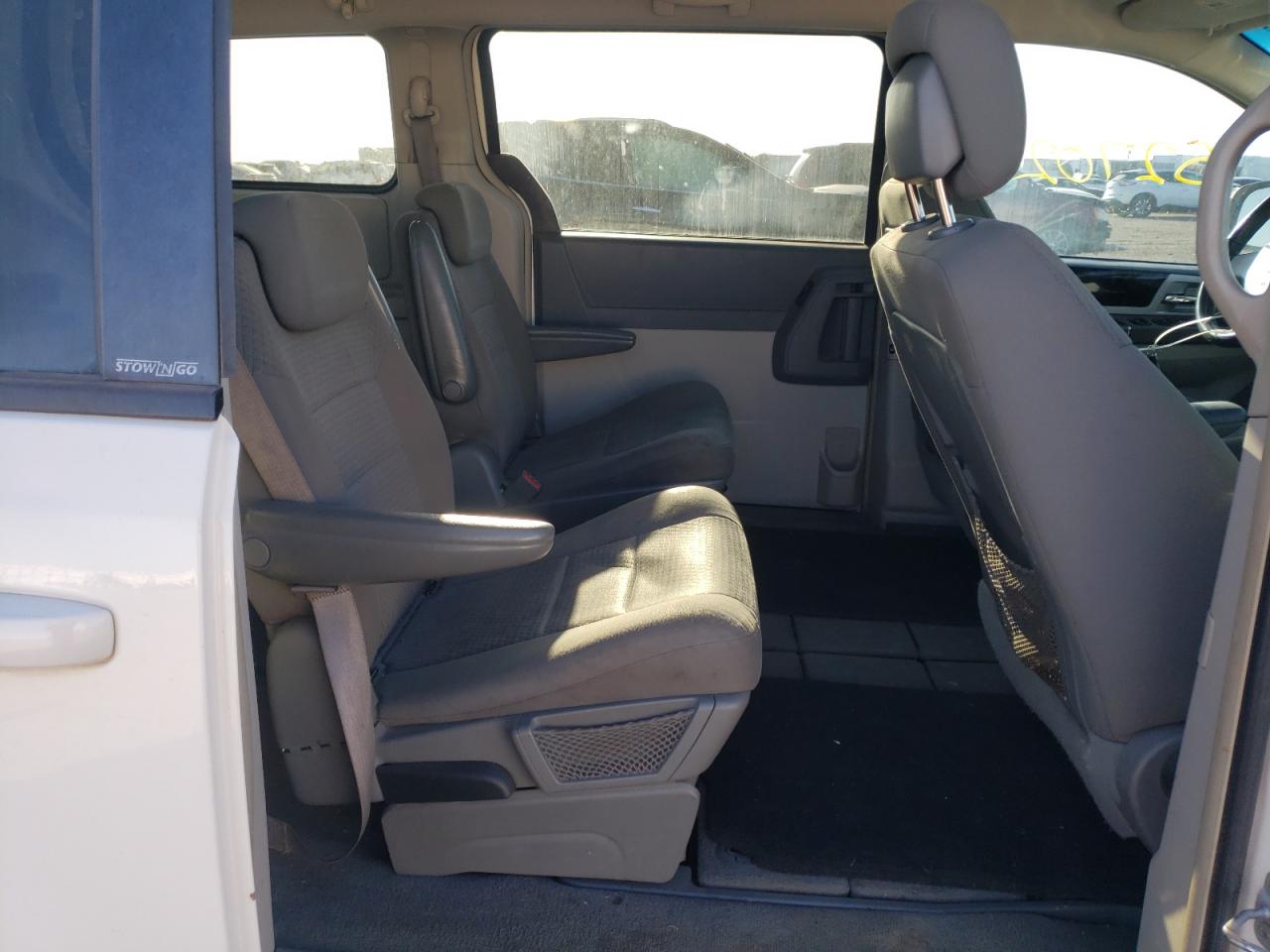 Photo 6 from auction – 2010 DODGE GRAND CARA with VIN 2D4RN5D16AR417254