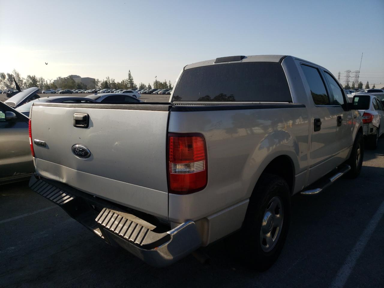 Photo 4 from auction – 2005 FORD F150 SUPER with VIN 1FTRW12W85KE83617