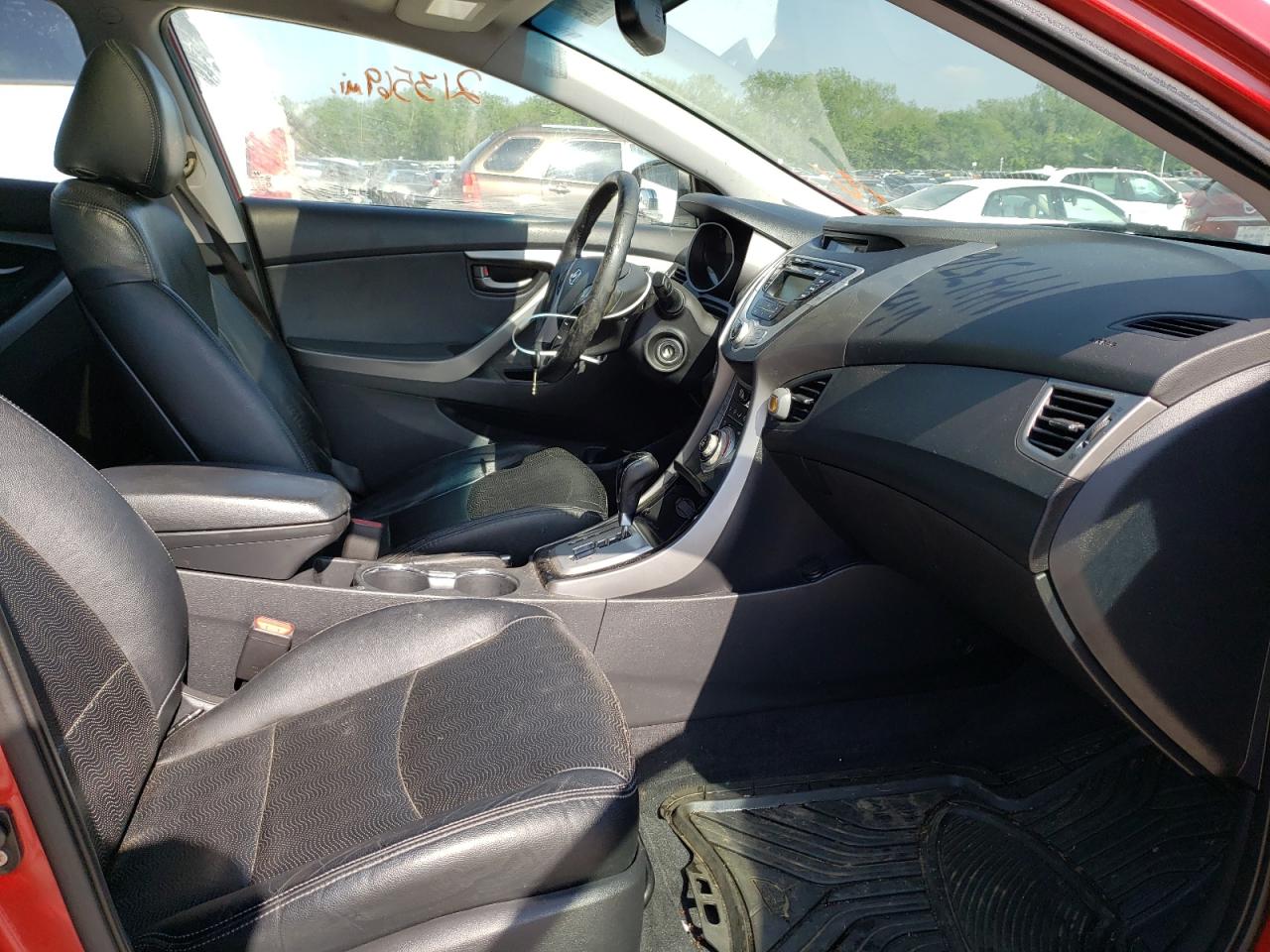 Photo 5 from auction – 2012 HYUNDAI ELANTRA with VIN KMHDH4AE5CU349255