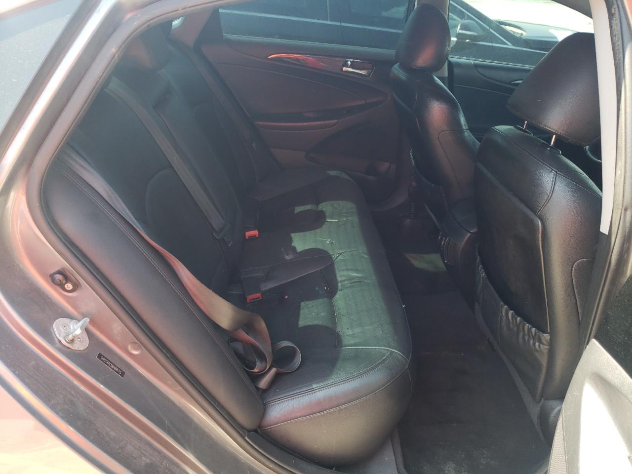 Zdjęcie 6 z aukcji – 2011 HYUNDAI SONATA SE z VIN 5NPEC4AC5BH266715