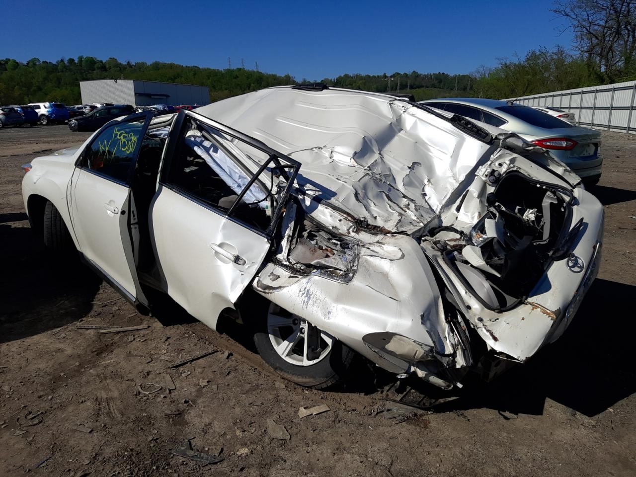 Photo 3 from auction – 2013 TOYOTA HIGHLANDER with VIN 5TDBK3EH3DS218536