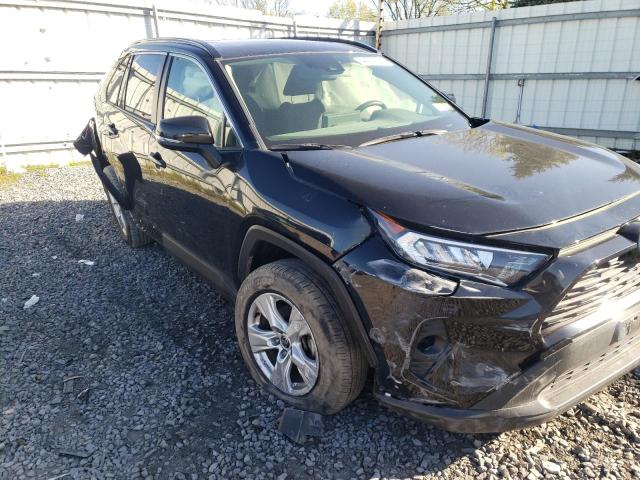 Photo 9 from auction – 2020 TOYOTA RAV4 XLE with VIN JTMP1RFV5LD062574