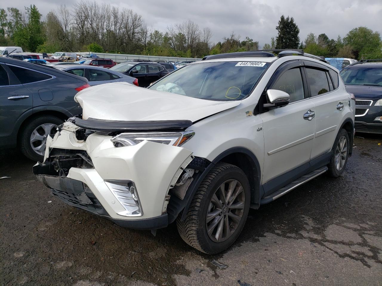 Photo 2 from auction – 2016 TOYOTA RAV4 LIMIT with VIN 2T3DFREV6GW529466