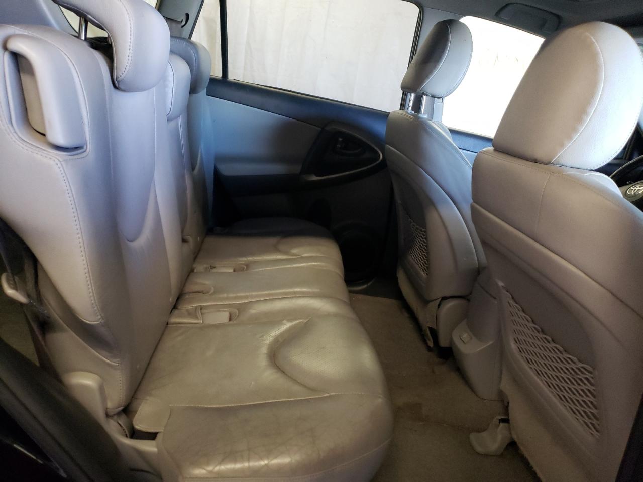 Photo 6 from auction – 2010 TOYOTA RAV4 LIMIT with VIN JTMDF4DVXA5032939