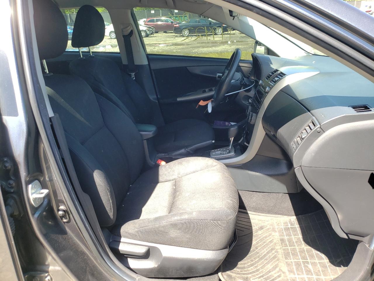 Photo 5 from auction – 2011 TOYOTA COROLLA BA with VIN 2T1BU4EE0BC752895