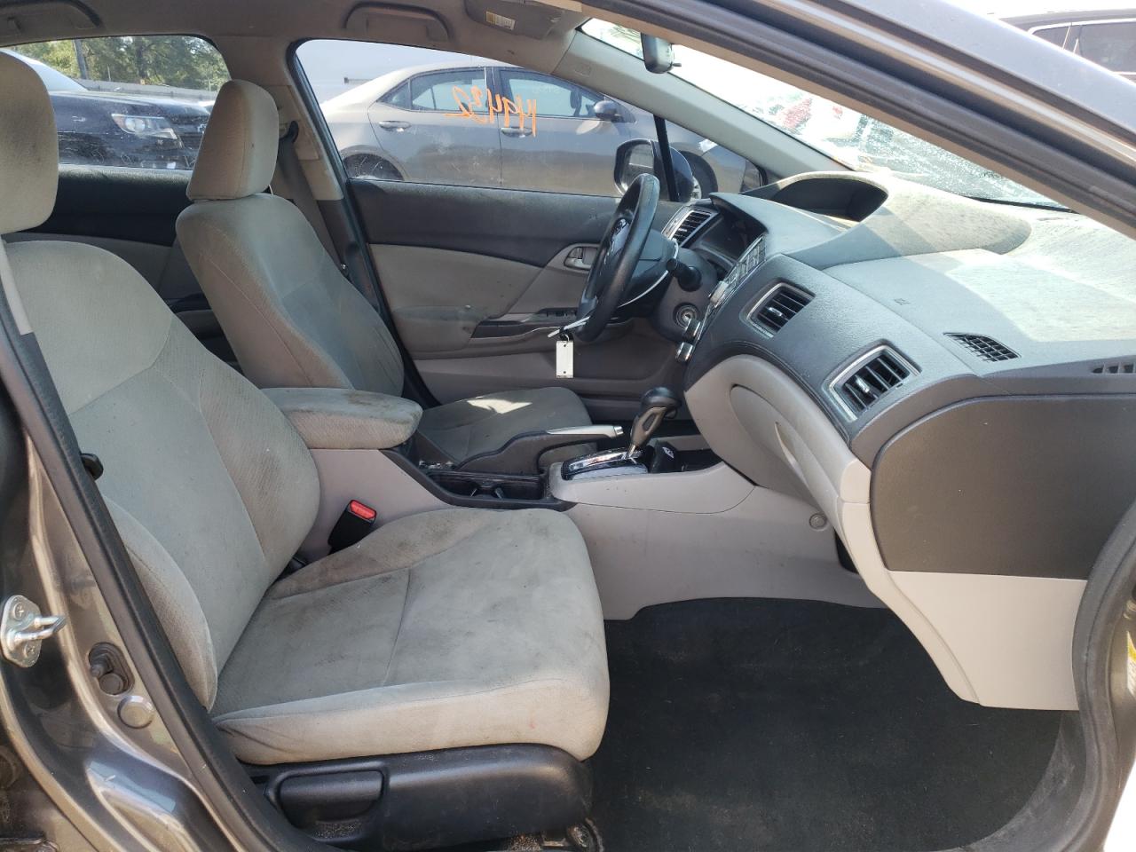 Photo 5 from auction – 2013 HONDA CIVIC LX with VIN 19XFB2F57DE091316