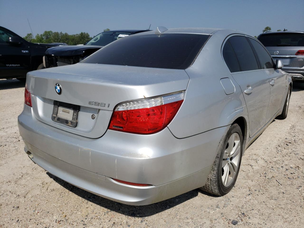Photo 4 from auction – 2009 BMW 528 XI with VIN WBANV13589C154114
