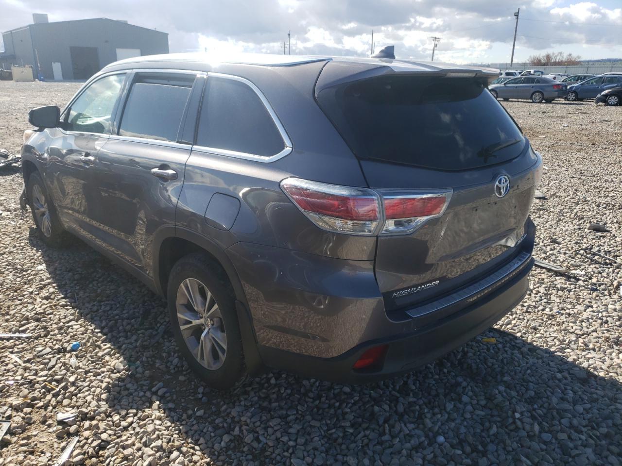 Photo 3 from auction – 2014 TOYOTA HIGHLANDER with VIN 5TDJKRFH4ES041056