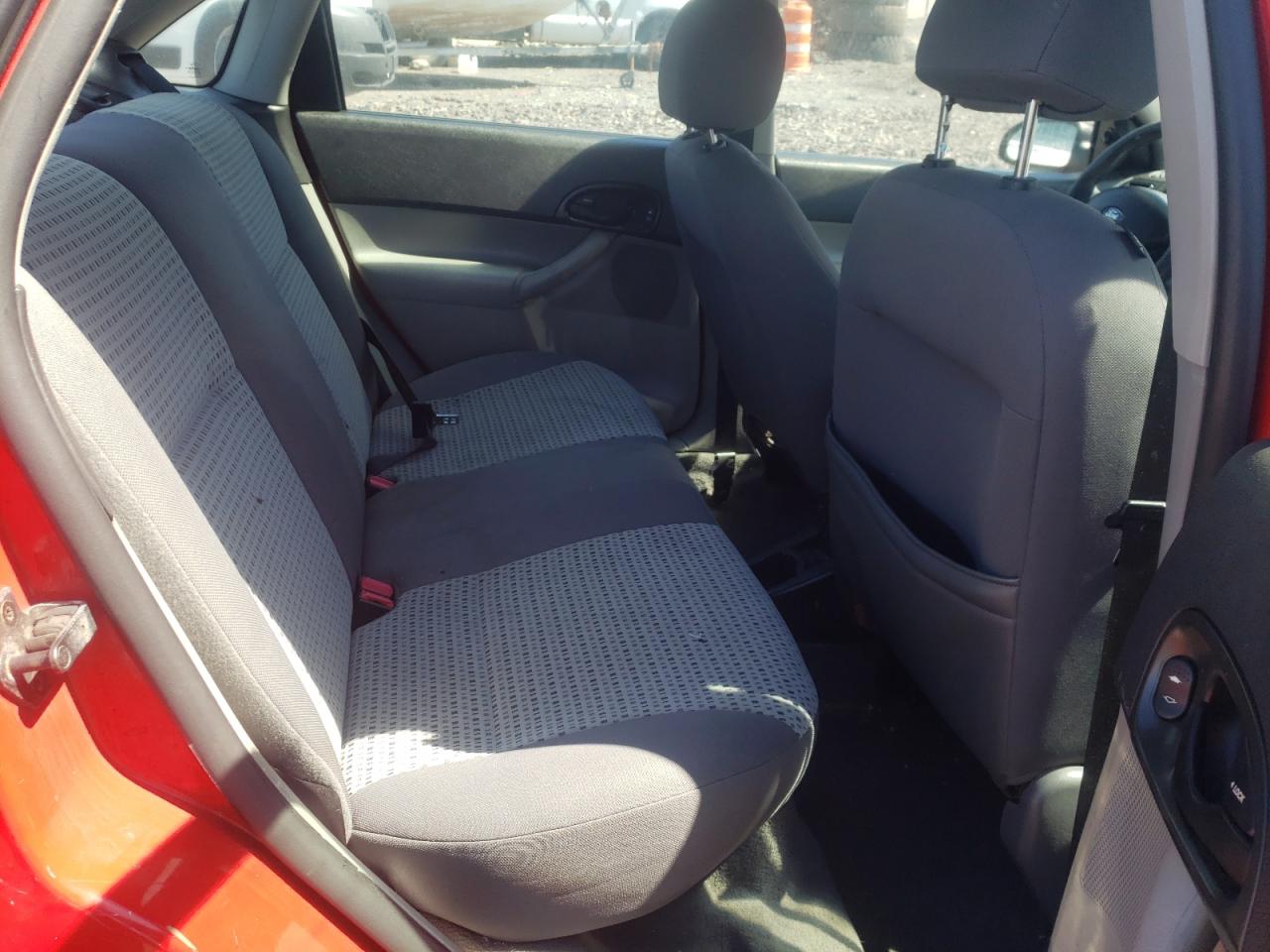 Photo 6 from auction – 2006 FORD FOCUS ZX4 with VIN 1FAHP34N16W127602