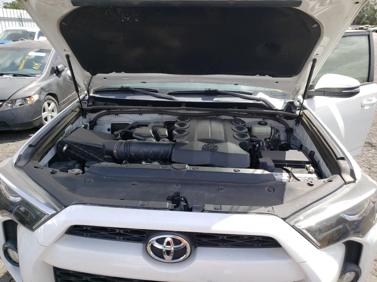 Photo 7 from auction – 2018 TOYOTA 4RUNNER SR with VIN JTEBU5JR7J5498303