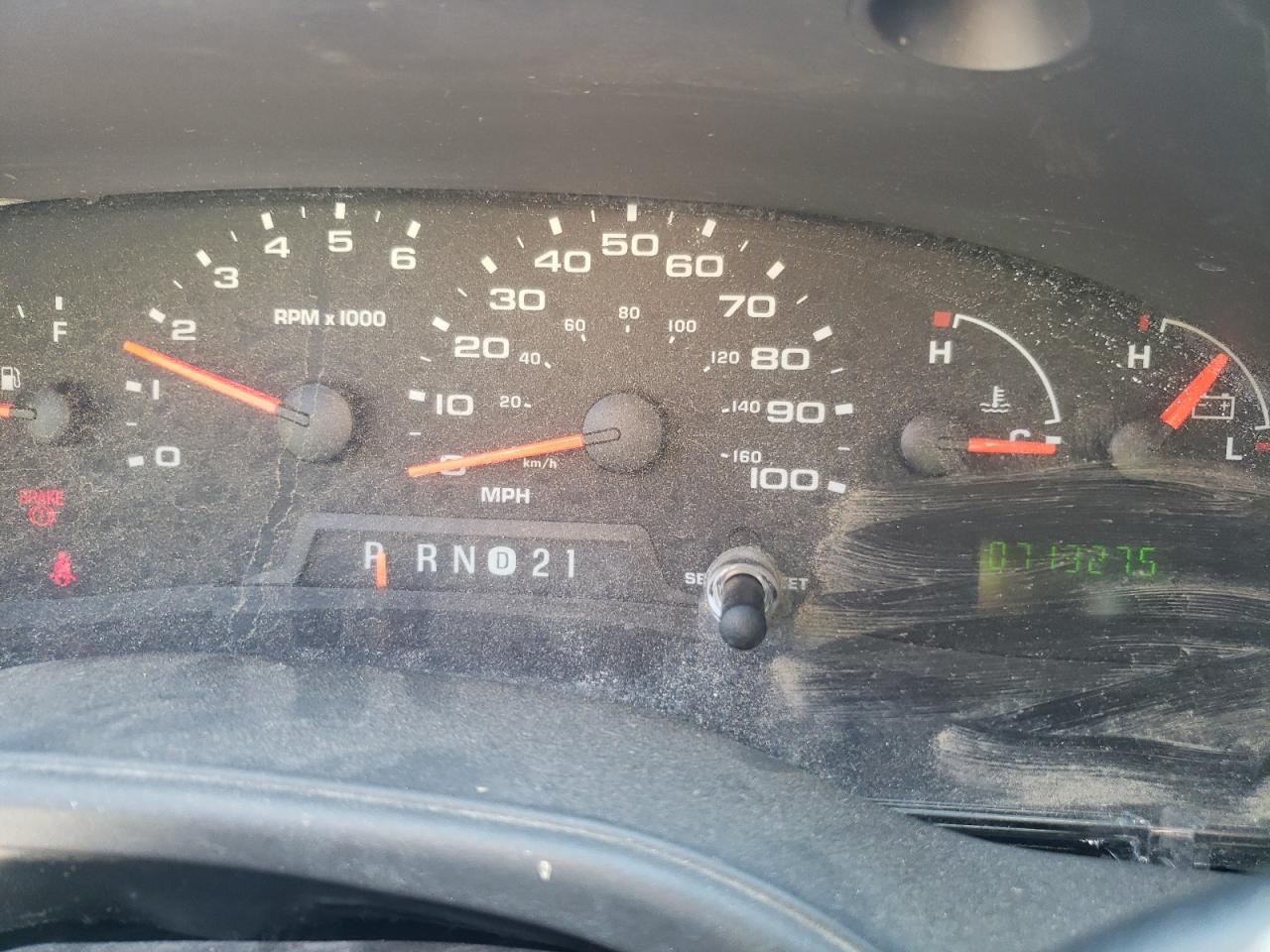 Photo 8 from auction – 2004 FORD ECONOLINE with VIN 1FTNE24L64HA25256