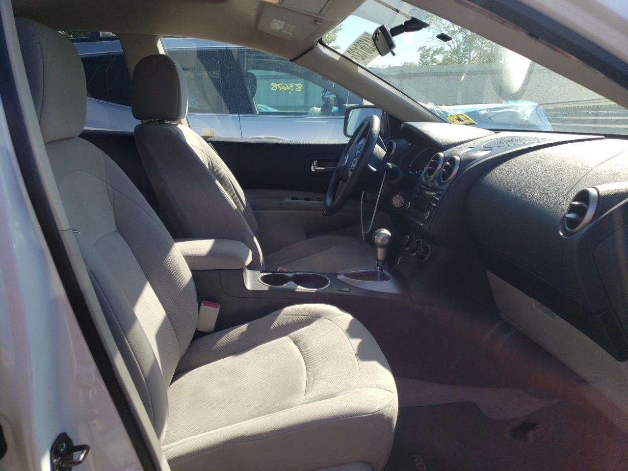 Photo 5 from auction – 2012 NISSAN ROGUE S with VIN JN8AS5MV2CW359387