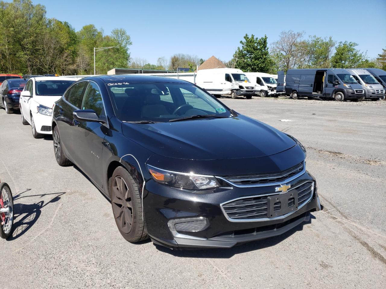 CHEVROLET MALIBU LT 2018 with VIN 1G1ZD5ST3JF276499 - Photo from auction