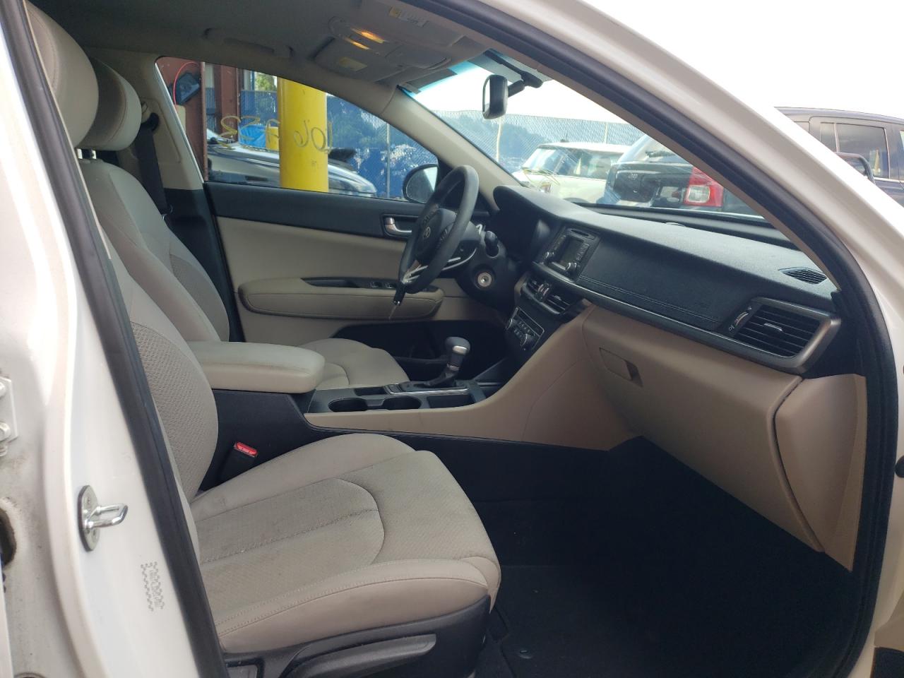 Photo 5 from auction – 2017 KIA OPTIMA LX with VIN KNAGT4L32H5149881