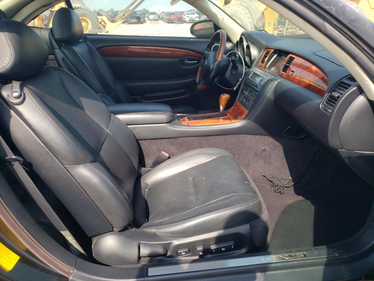 Photo 5 from auction – 2002 LEXUS SC 430 with VIN JTHFN48Y820005140
