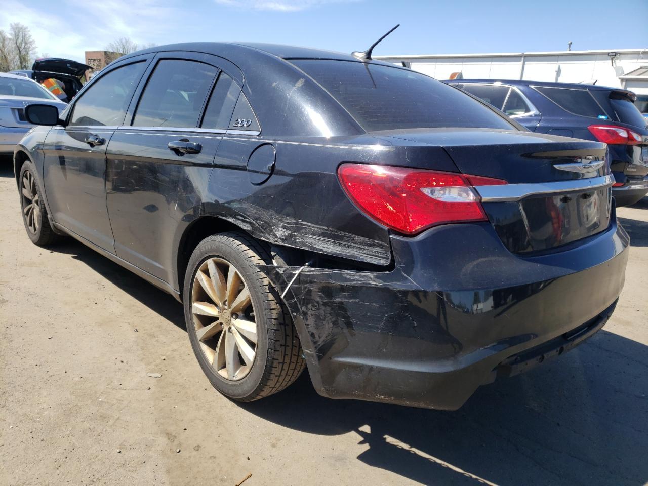 Photo 3 from auction – 2013 CHRYSLER 200 TOURIN with VIN 1C3CCBBB8DN500628