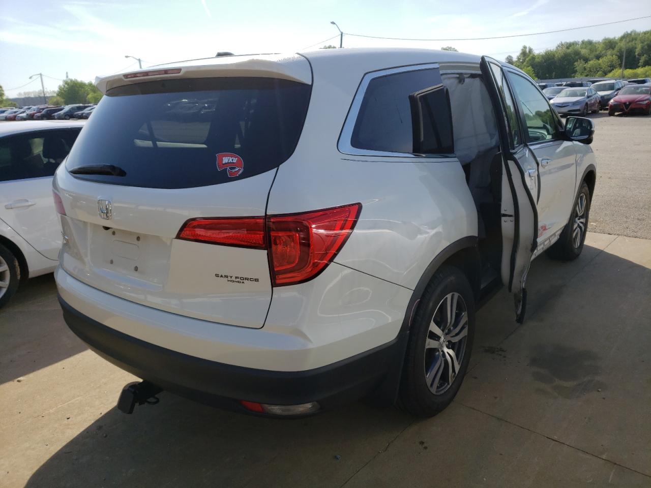 Photo 4 from auction – 2017 HONDA PILOT EXL with VIN 5FNYF5H53HB045378