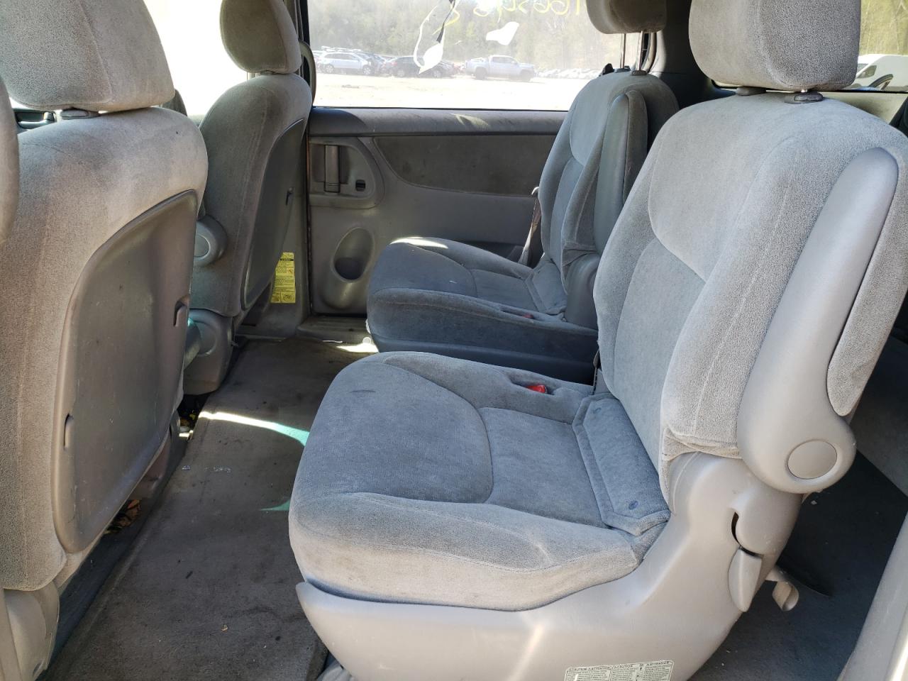 Photo 6 from auction – 2004 TOYOTA SIENNA with VIN 5TDZA23C64S214032